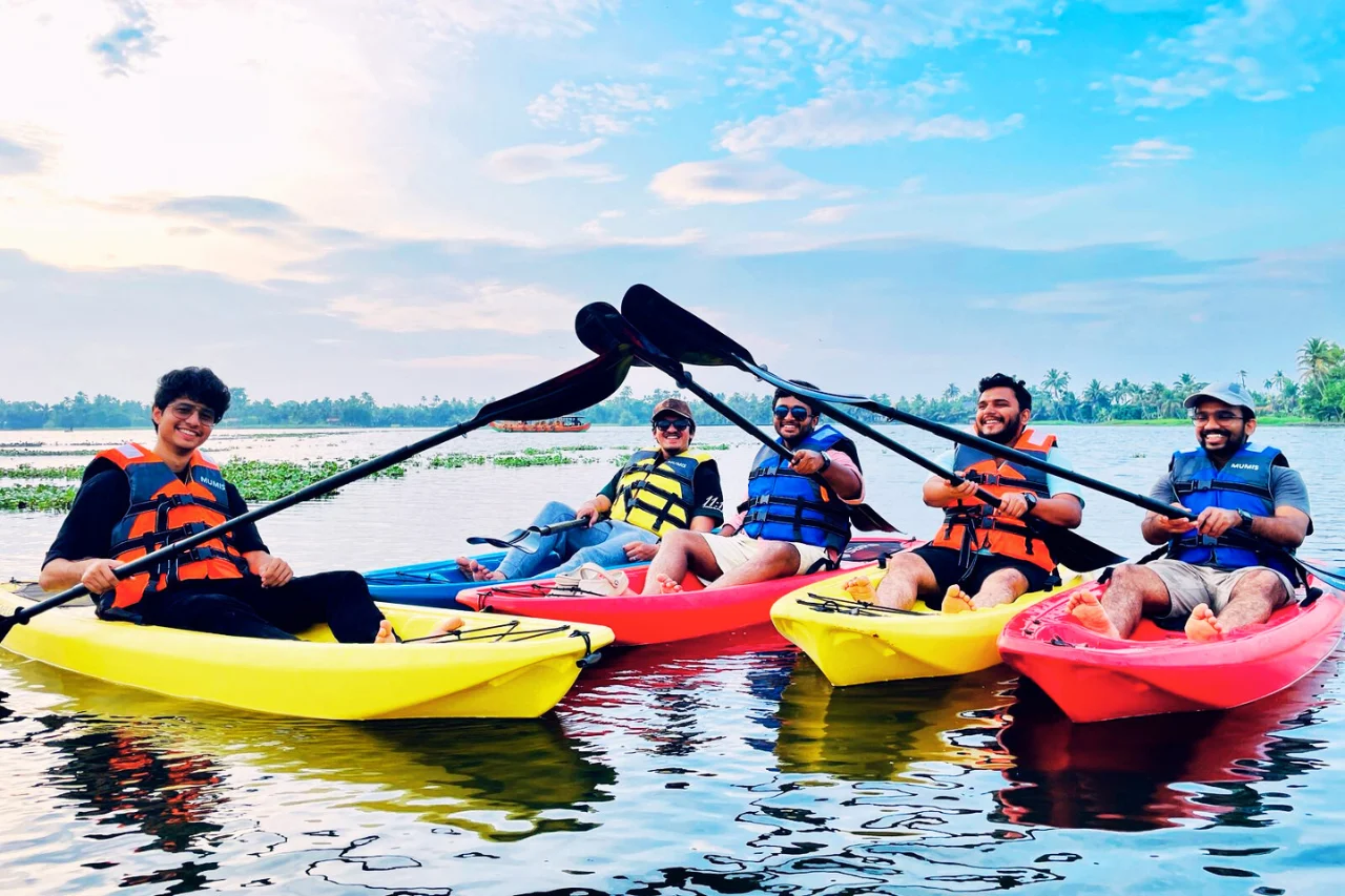 Kayaking - Venissa Houseboats