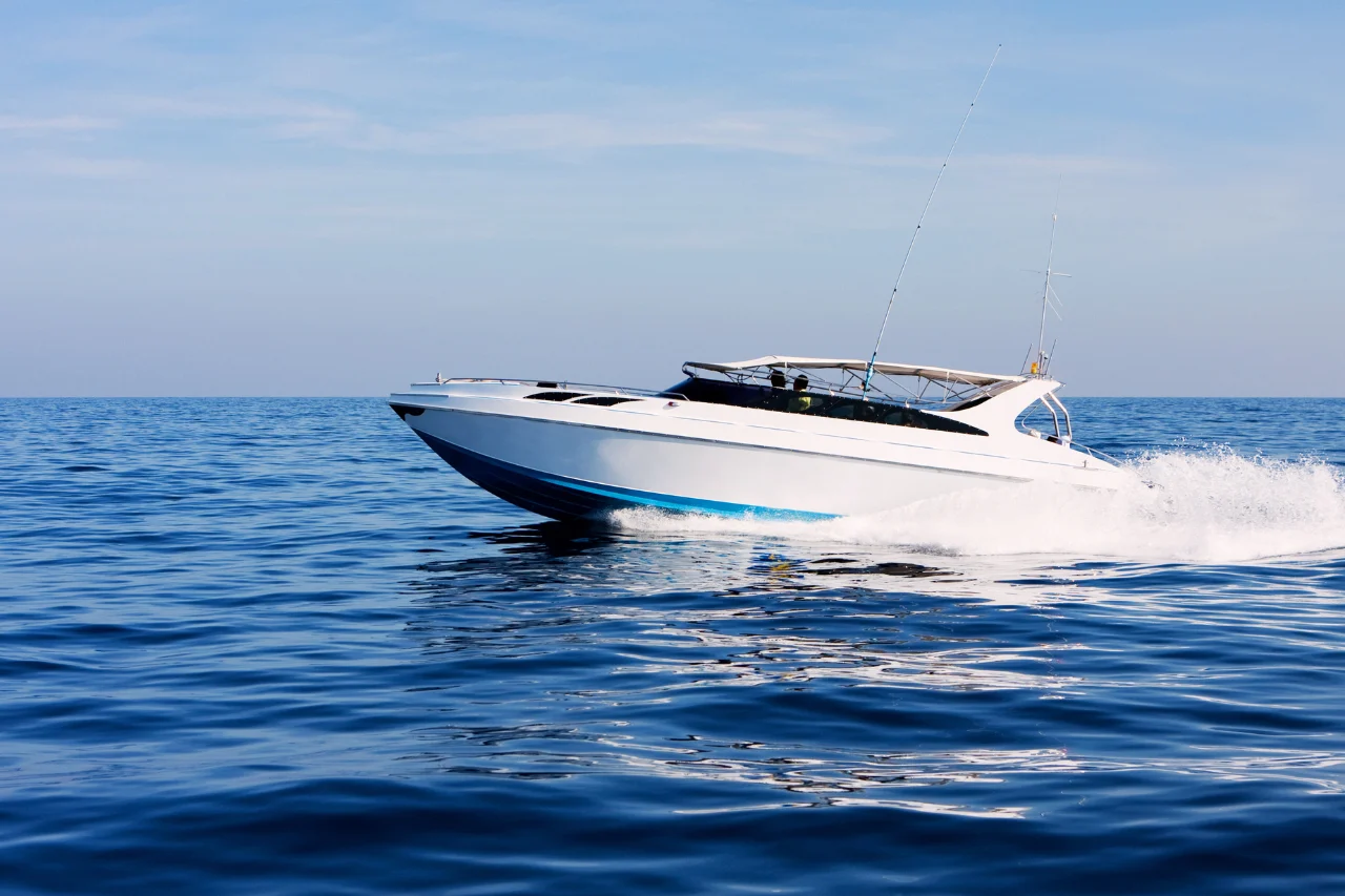 Speed Boating - Venissa Houseboats
